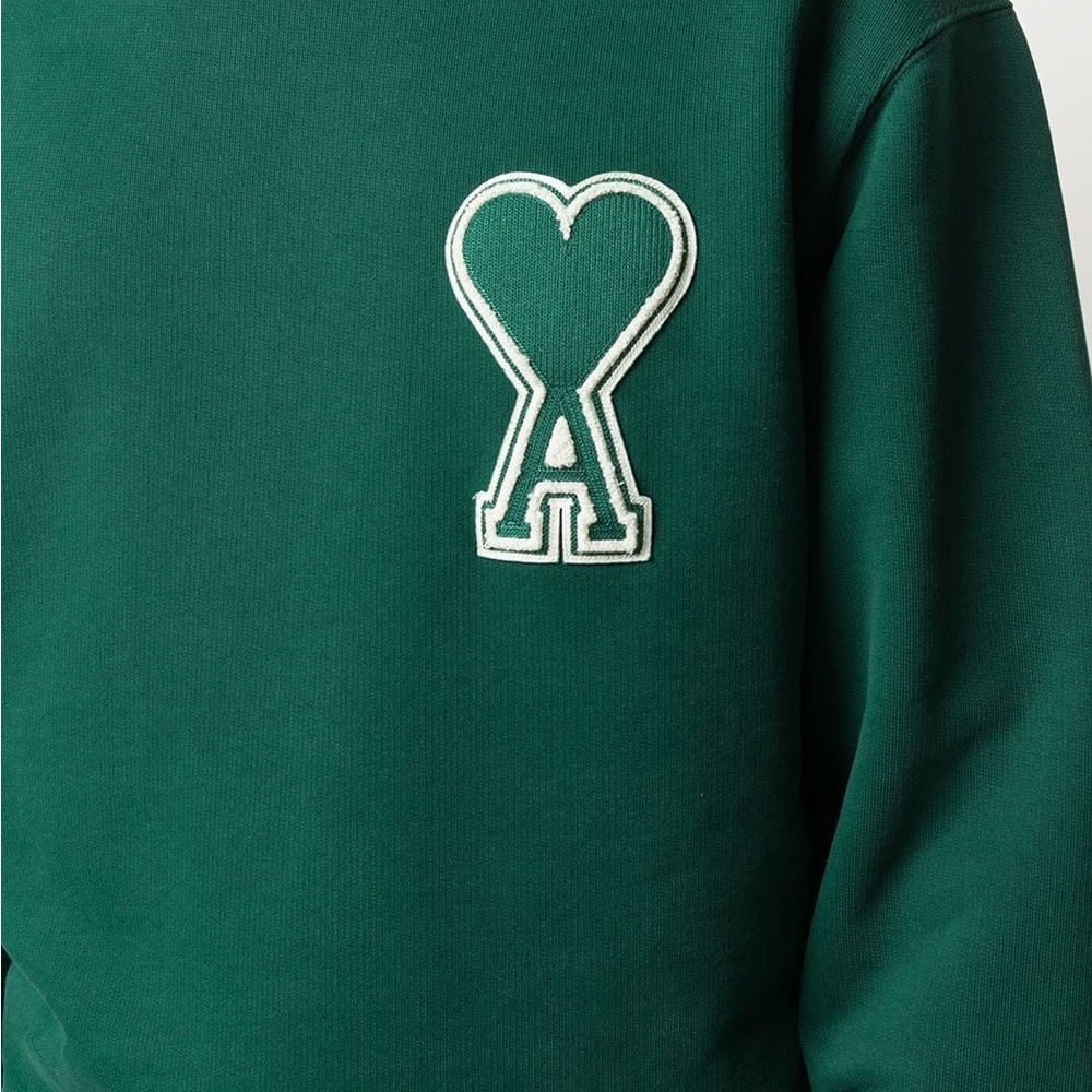 --- SOLD --- AMI de Coeur - AMI Paris - Ami de coeur Patch Sweatshirt